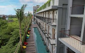 Frii Bali Echo Beach Hotel